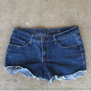 Cut off blue jean shorts